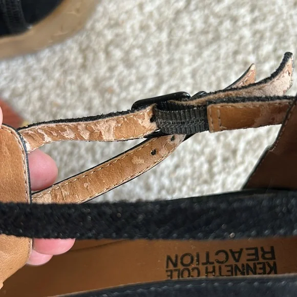 Kenneth Cole Reaction Sandals - Picture 7 of 8